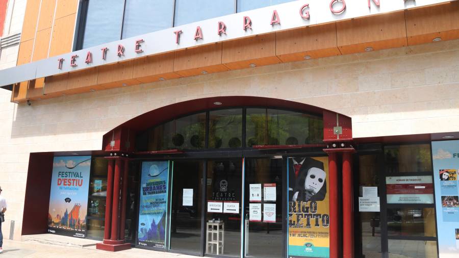 Imagen de archivo de la entrada del Teatre Tarragona. Foto: DT