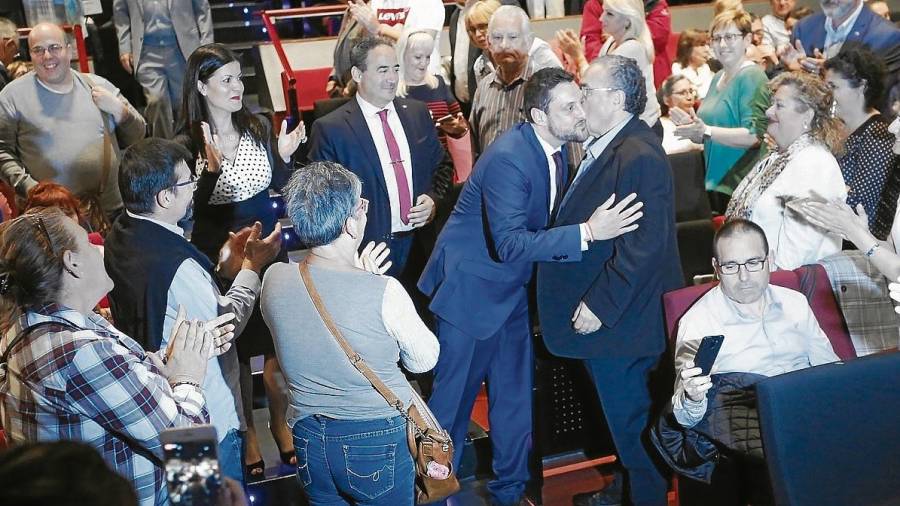Viñuales celebró un acto en el Teatre Tarragona en mayo. Parecía el inicio de campaña. FOTO: pere ferré