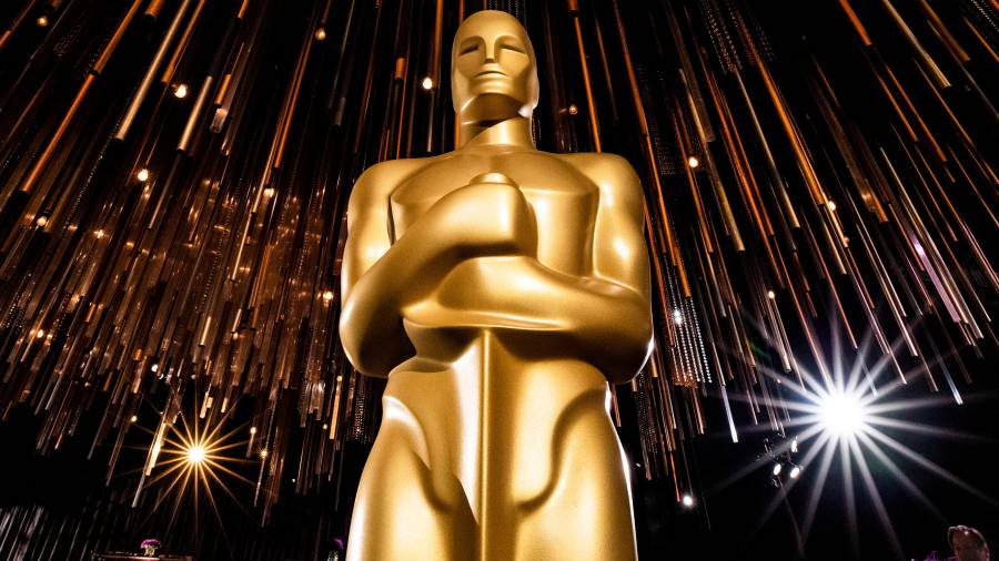 Imagen de archivo de una estatua de los Oscar. El anuncio de las nominaciones se conocerá el 15 de marzo de 2021. FOTO: EFE