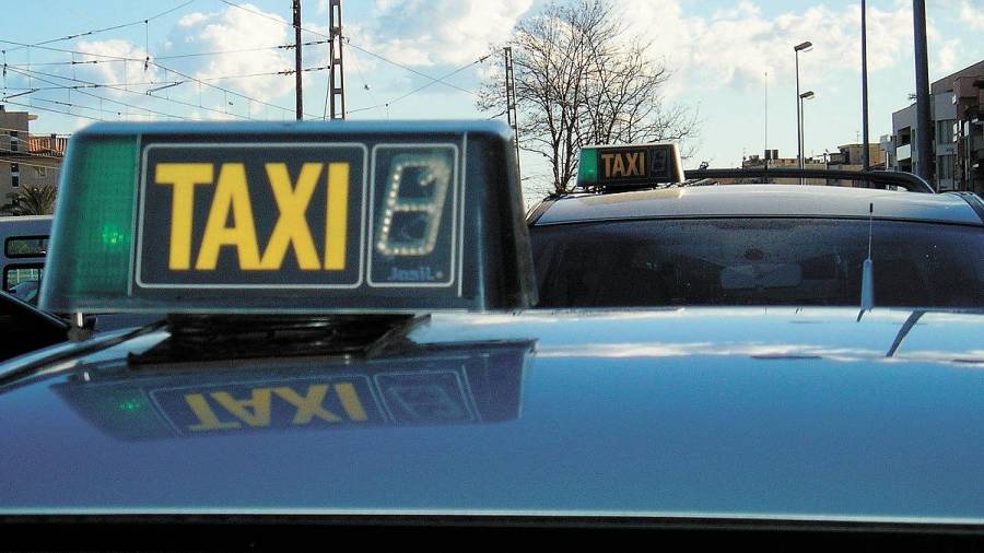 Los taxistas llevan tiempo pidiendo una marquesina.