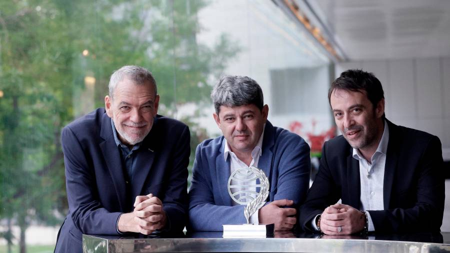 El trío de escritores y guionistas Jorge Díaz, Antonio Mercero y Agustín Martínez. FOTO: EFE