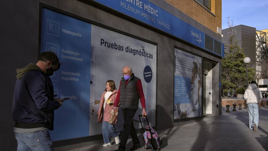 Imagen del centro médico de Sanitas en la avenida Roma de Tarragona. foto: angel ullate