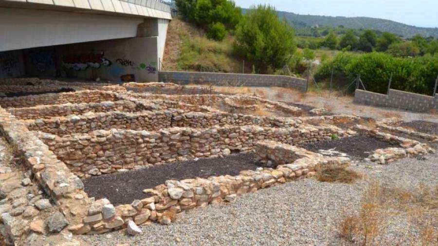Una excavación destapa una masía del siglo III en Cunit