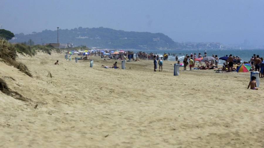 El Ayuntamiento busca alternativa para que las playas tengan chiringuito.