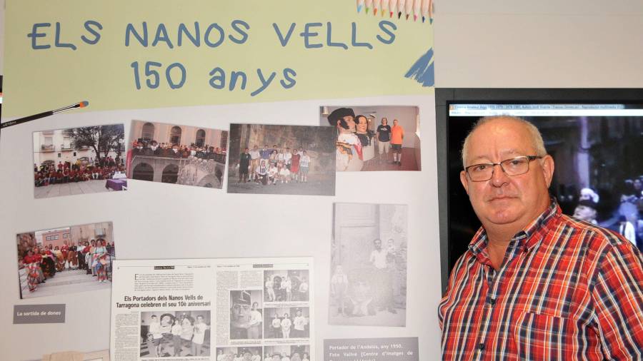 Jaume Sendra presentando la exposición de los 150 años de los Nanos Vells. Foto: Alfredo González / DT