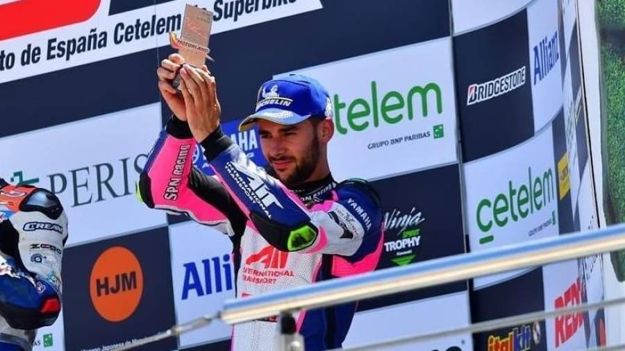 Marc Alcoba en el podio de Motorland, Alcañiz. FOTO: Cedida