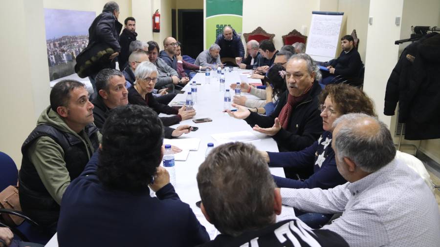 La reunión tuvo lugar ayer por la tarde en Torreforta. FOTO: ACN