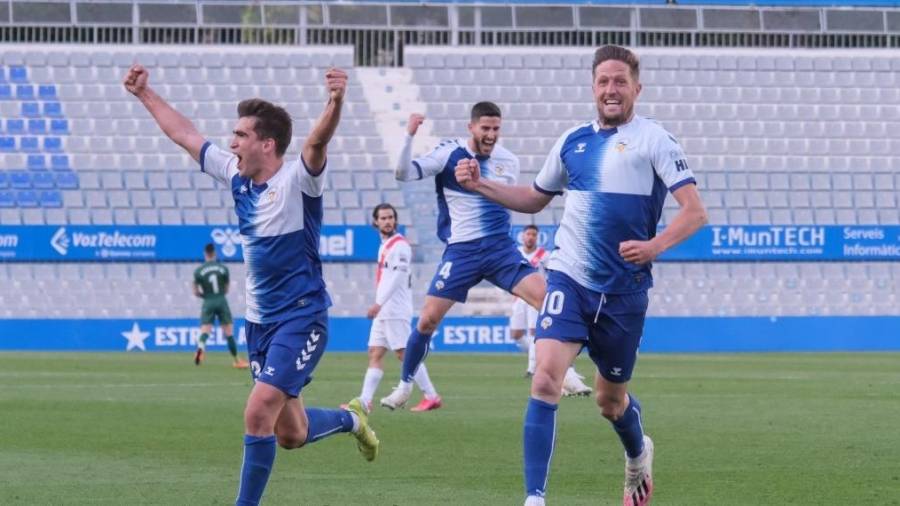 Edgar Hernández celebra un gol con el CE Sabadell. FOTO: CE SABADELL