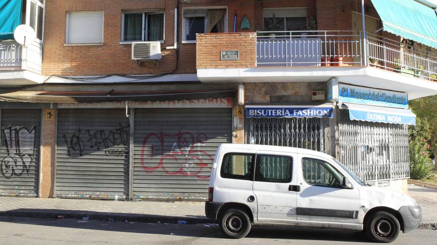 Fachada de la tienda de alimentación china, ubicada en el madrileño barrio de Usera. Foto: EFE