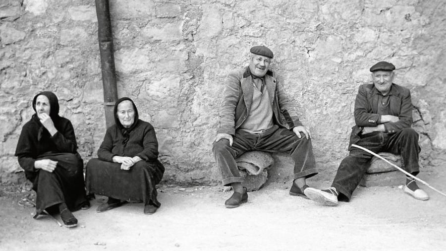 Avis i àvies d’Ascó, 1970. FOTO: Fons Carmel Biarnés. Arxiu Comarcal de la Ribera d’Ebre