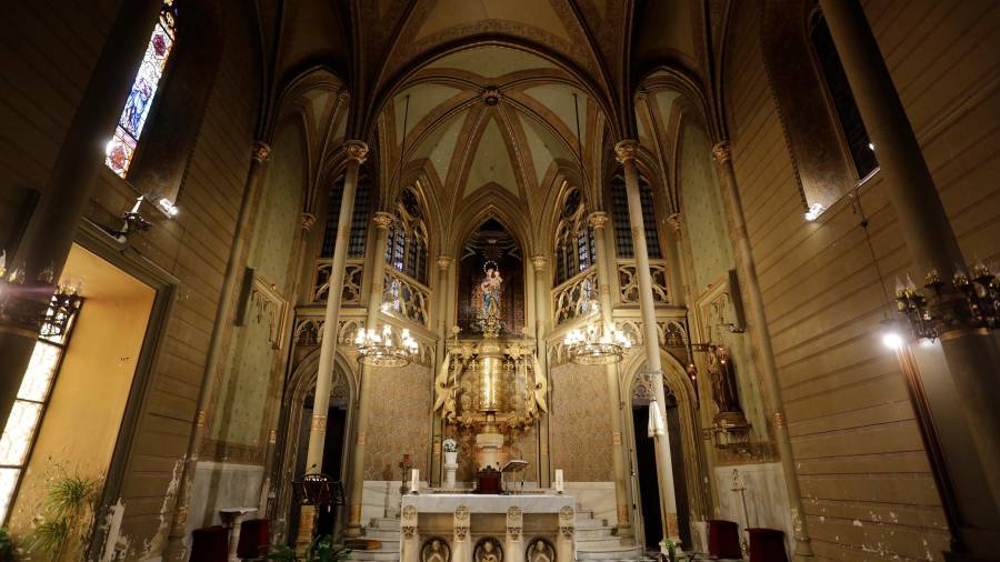 El altar del Santuari del Sagrat Cor es la obra más desconocida de Antoni Gaudí, su única obra en la provincia. FOTO: Lluís milián/dt