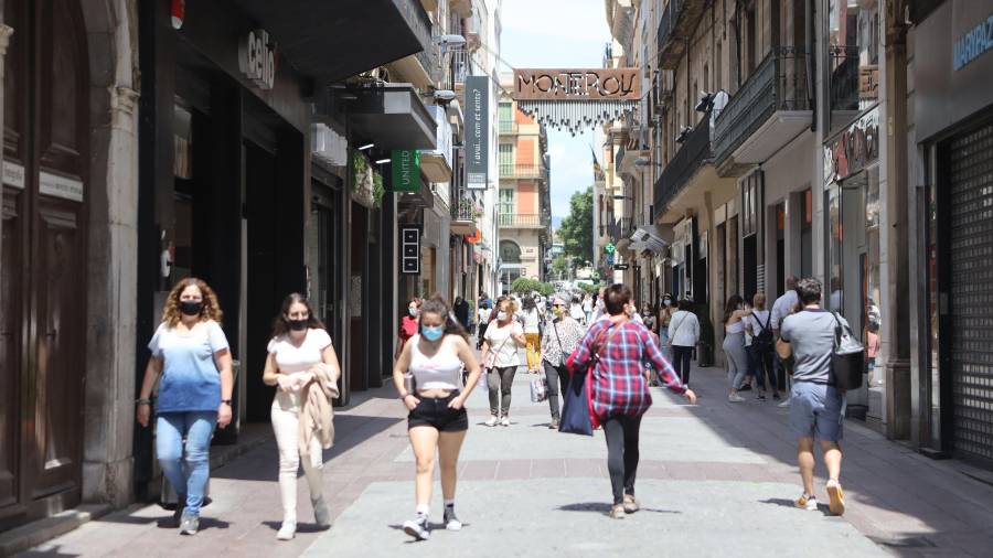 La calle Monterols, uno de los principales ejes comerciales de Reus. FOTO: Alba Mariné