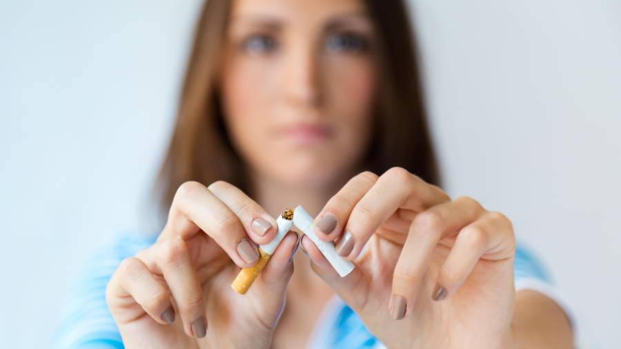 El tabaco es una pandemia que todavía causa en España 50.000 muertes directas.