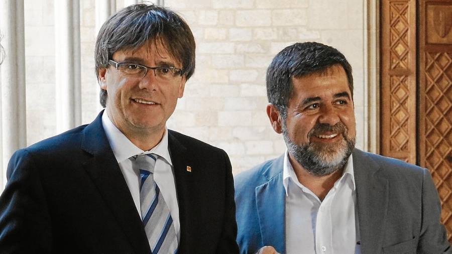 El 130è president, Carles Puigdemont, en una imatge amb l’expresident de l’Assemblea Nacional Catalana (ANC), Jordi Sànchez. FOTO: ACN
