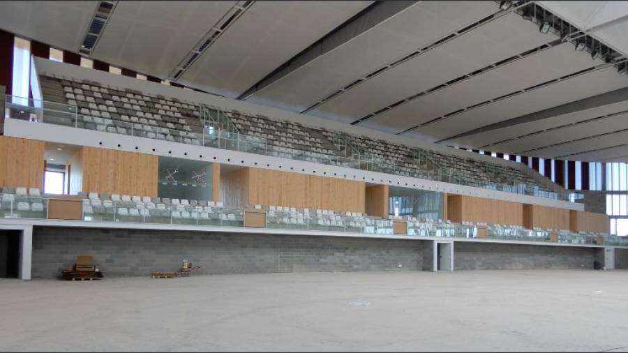 En la imagen actual del interior del Palau d’Esports se puede apreciar que no está colocado el parquet. FOTO: Pere Valls