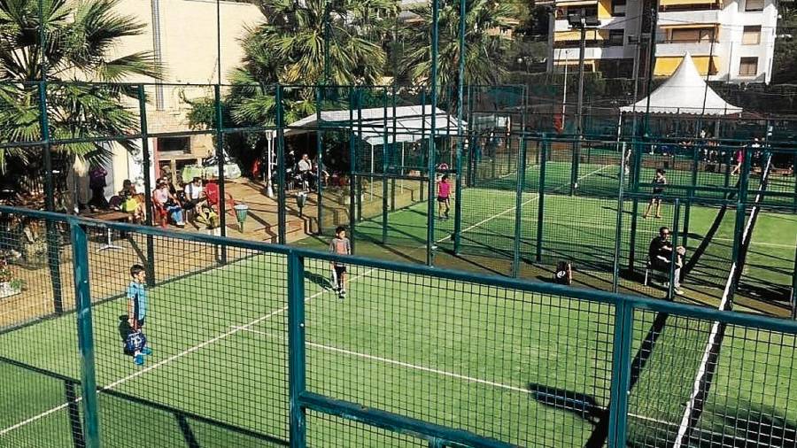 El Tennis Park cuenta con siete pistas de pádel y cuatro de tenis. FOTO: Tennis Park