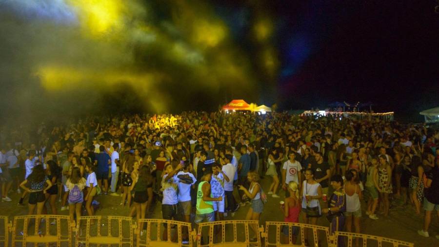 Imagen de un concierto del Mar Musik del a&ntilde;o pasado en la playa para las fiestas de Sant Jaume en Miami. FOTO: Cedida