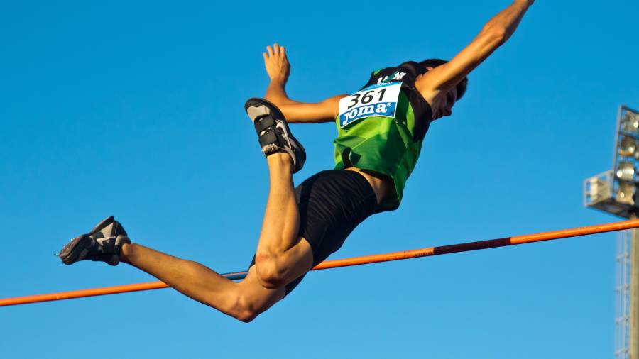 Édgar Nolla, saltador de la Unió Atlètica Montsià, en una imagen de archivo. FOTO: Salva Pou