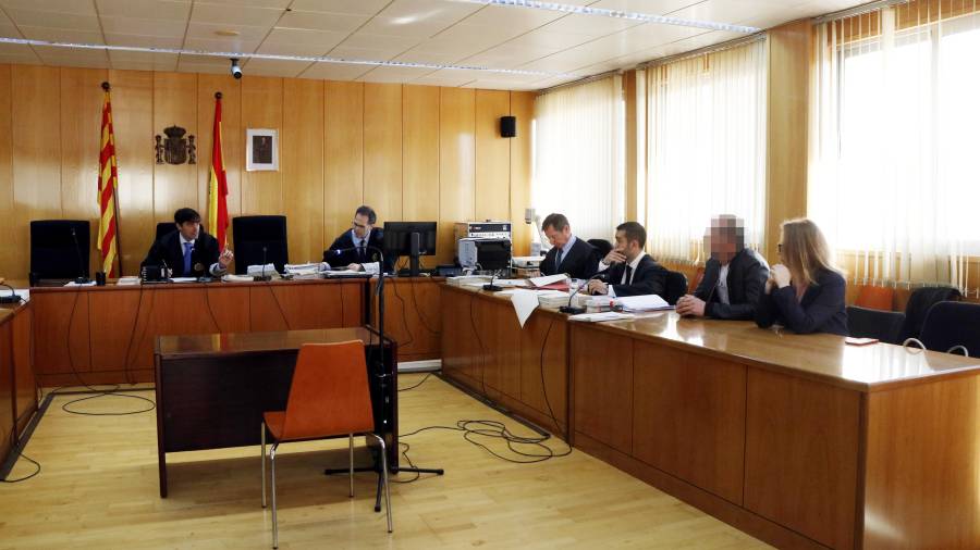 Imatge de la sala de l'Audiència on es jutge l'assassinat de la dona a Valls. FOTO: ACN