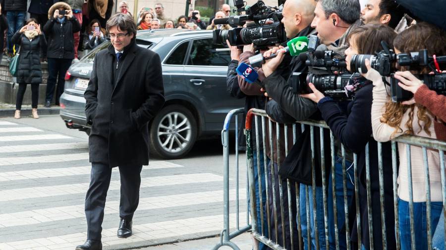 El president Carles Puigdemont abans de la roda de premsa d'ahir a Brusel·les. FOTO: ACN