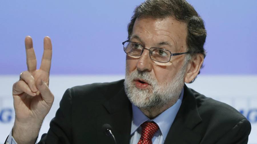 El presidente del Gobierno, Mariano Rajoy, durante su intervención en la clausura de la XXXIII Reunión del Círculo de Economía de Sitges (Barcelona). EFE/Andreu Dalmau