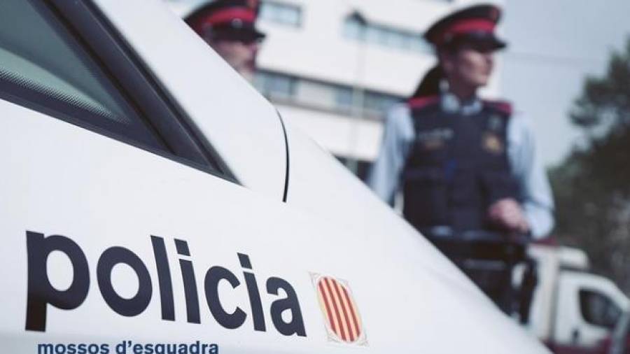 Los Mossos investigan una posible violación durante el macrobotellón de Barcelona. Foto: DT