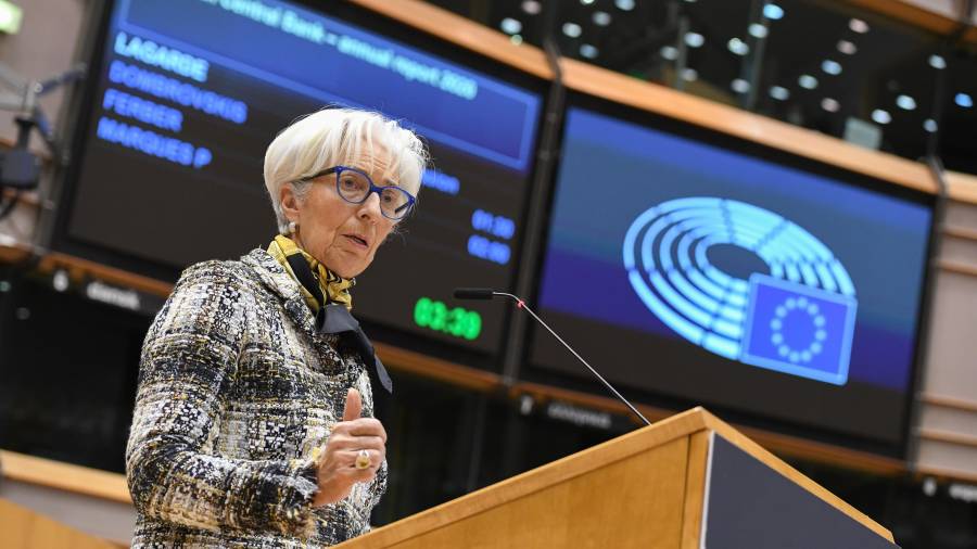 Christine Lagarde, presidenta del BCE, en una intervención en el pleno de la Eurocámara, el 8 de febrero de 2021. Foto: ACN