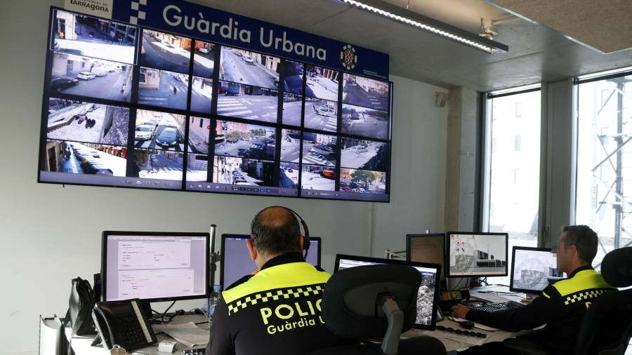 Imagen de la sala de control de la Guardia Urbana de Tarragona. ACN
