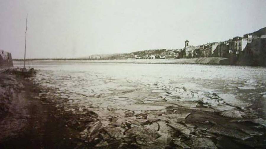 El riu Ebre gelat a Tortosa, el 1891. Foto: Bonaventura Masdeu
