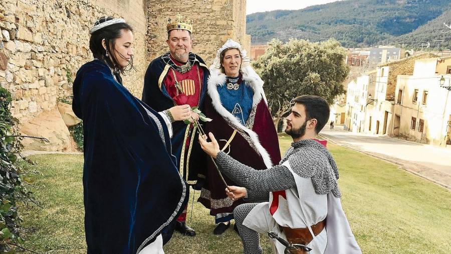 La princesa, Maria Martínez; Sant Jordi, Marc Munné; la Reina, Àngela Òdena, i el Rei, Jordi Margalef. FOTO: CEDIDA