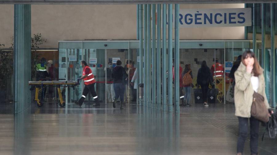 Vista de la entrada de Urgencias del Hospital del Mar de Barcelona. FOTO: EFE