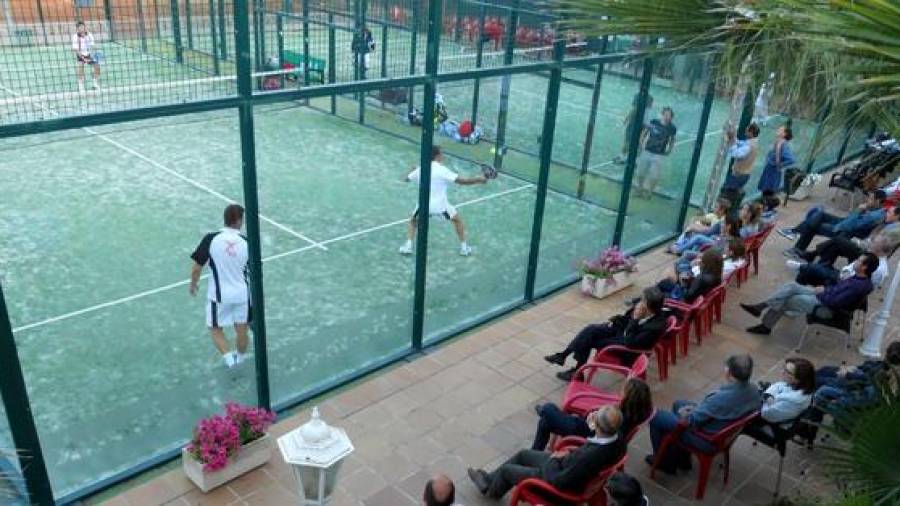 Imagen de un partido en el Tennis Park. FOTO:DT