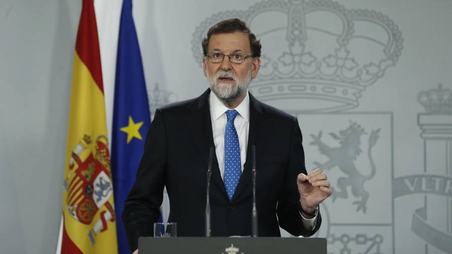 El presidente del Gobierno Central, Mariano Rajoy, convocó las elecciones del 21 de diciembre. FOTO: EFE