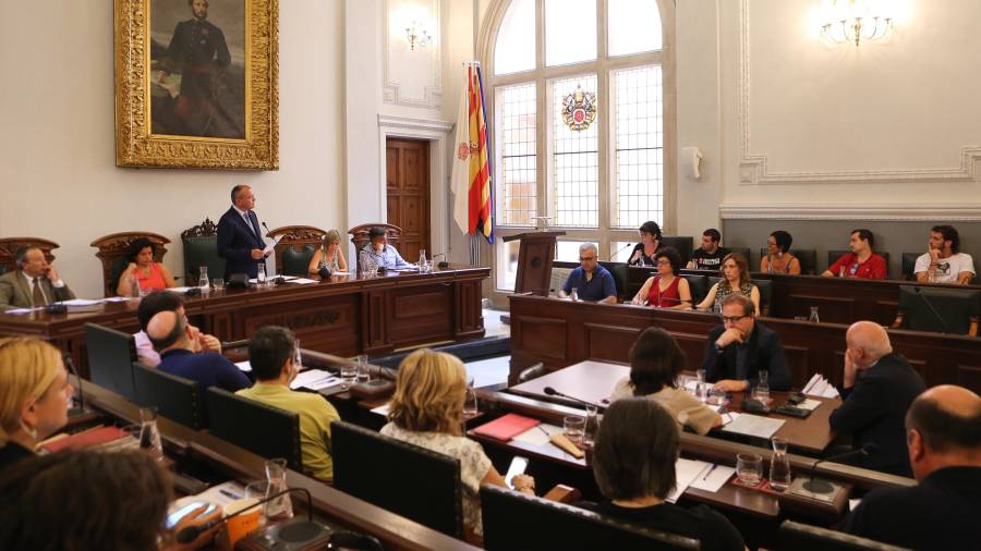 Imagen de arhivo de uno de los últimos plenos celebrados en el Ayuntamiento de Reus. FOTO: Alfredo González