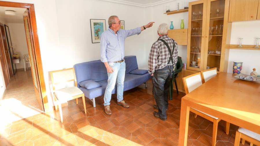 Josep Anton Castells, propietario de un piso en Salou, recuperó el inmueble después de un año y un juicio de por medio. FOTO: a. m.