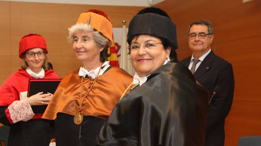La rectora de la URV, María José Figueras, en primer pla, i de Bettina Kadner, al fons.FOTO: ACN