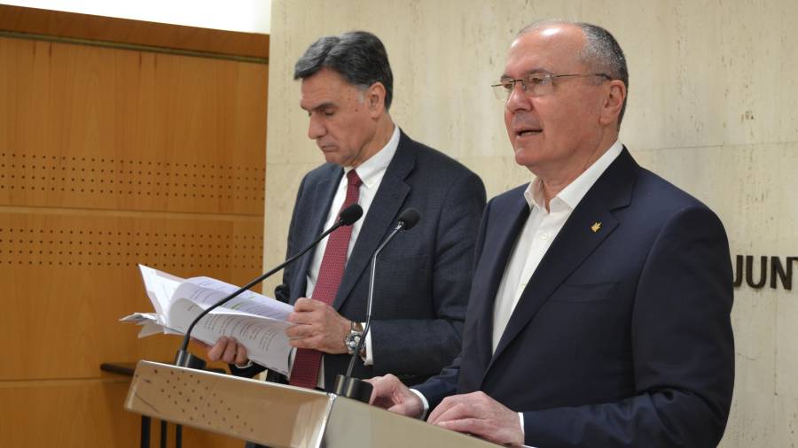 Carles Pellicer y Joaquim Enrech en rueda de prensa. FOTO: Cedida