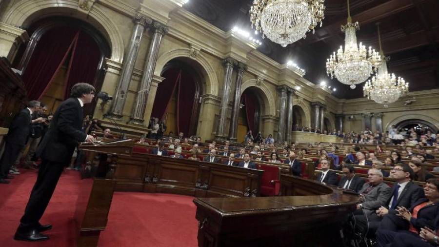 Carles Puigdemont durant la seva intervecnió al Parlament de Catalunya el passat 10-O. FOTO: EFE