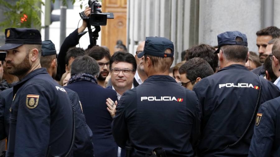 El secretari tercer de la Mesa del Parlament Joan Josep Nuet arriba al Tribunal Suprem per declarar