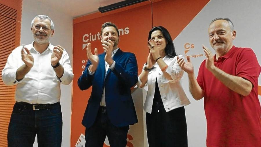 Los cuatro concejales de Ciutadans, el domingo, al conocer los resultados. FOTO: Carla Pomerol