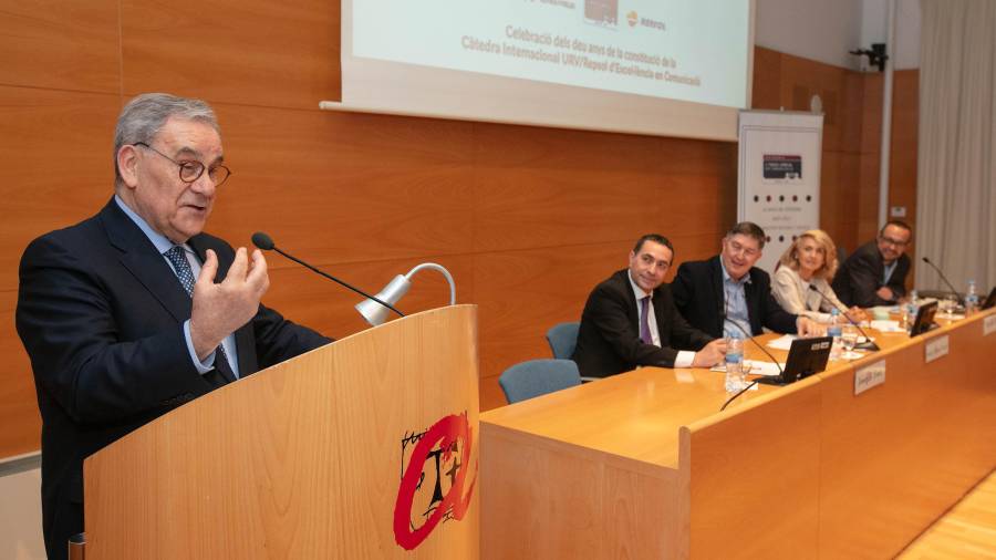 Conferència de Lluís Foix a la URV. REPSOL