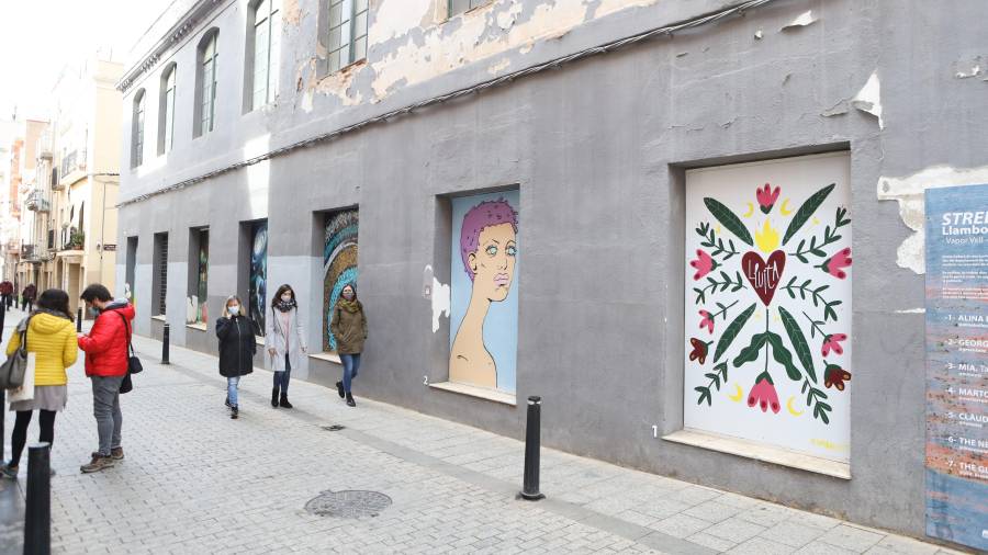 Murales del ‘Street Gallery’ en la calle Vapor Vell de Reus. FOTO: ALBA MARINÉ