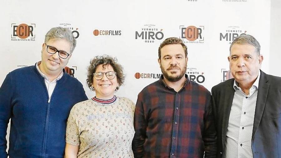 Daniel Villanueva de l’ECIR, Giselle Ruiz, Roger Bessó i Carles Prats, de Vermuts Miró, ahir a la roda de premsa duta a terme a la Cambra de Comerç de Reus. FOTO: Alba Mariné