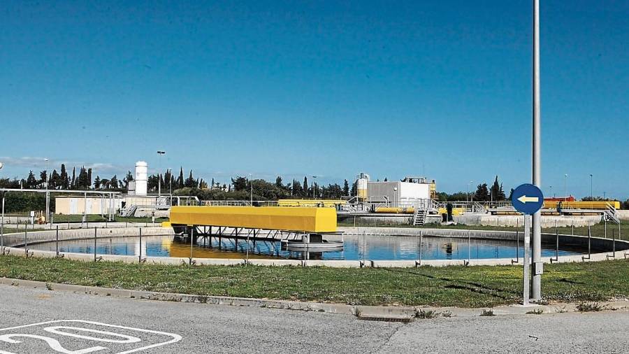 Imagen de la estación depuradora de aguas residuales de Cambrils. FOTO: Alba Mariné / dt