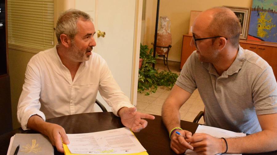 Jordi Tresserras y Hermán Pinedo durante el encuentro. Foto: Mauri
