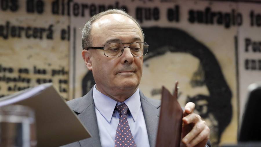 El gobernador de Banco de España, Luis María Linde, la semana pasada en el Senado. Foto: Juan Carlo Hidalgo/EFE