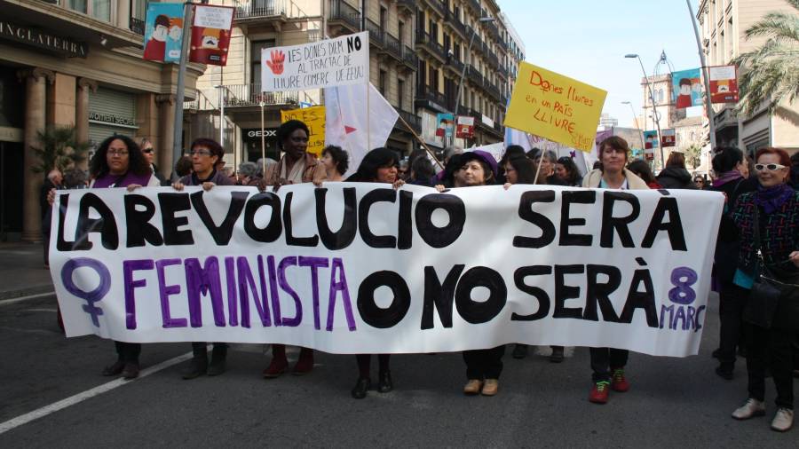 Una de las pancartas que pudieron verse en la manifestación celebrada en Barcelona el 8 de marzo de 2015. FOTO: ACN