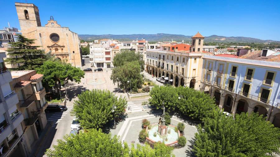 Panoràmica de la vila, des d’on es veu l’església de Sant Jaume Apòstol. FOTO: A.M