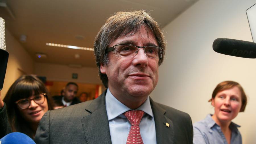 La majoria independentista de la Mesa del Parlament, formada per JxCat i ERC, ha acceptat la delegació de vot de Carles Puigdemont