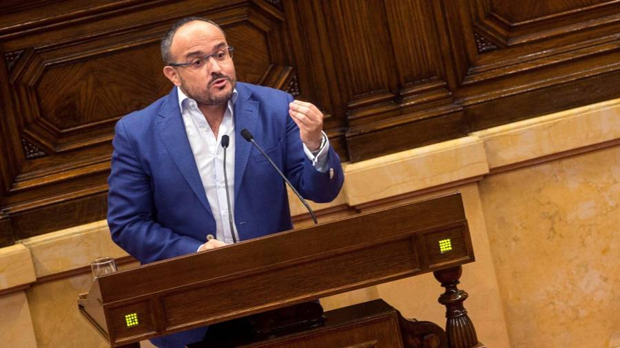 Alejandro Fernández durante una intervención en el Parlament de Catalunya.